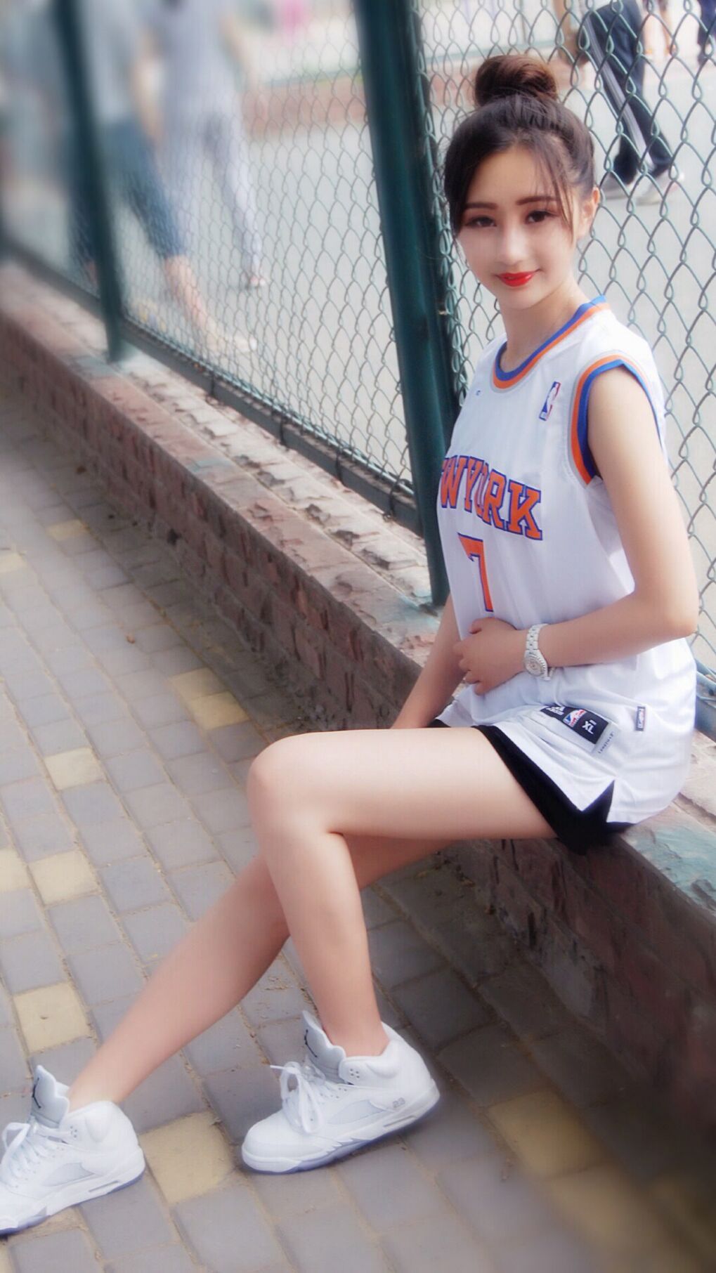 九游娱乐APP-意大利骑手格里高利·瓦特莱特在2024年国际马术联合会障碍赛世界巡回赛中以“Maximus”马匹获得个人第五名，展现坚韧精神。