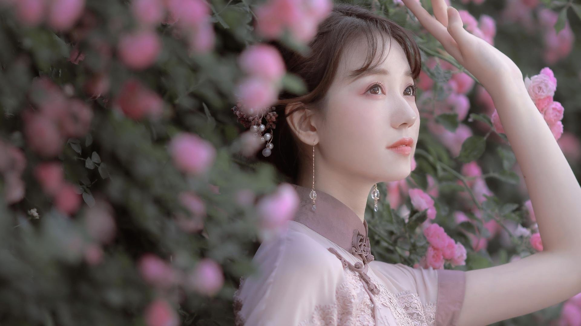 JIUYOU GAMING-星空下的极限徒步，挑战黑暗中的自然奇观，星空下的露营绘本