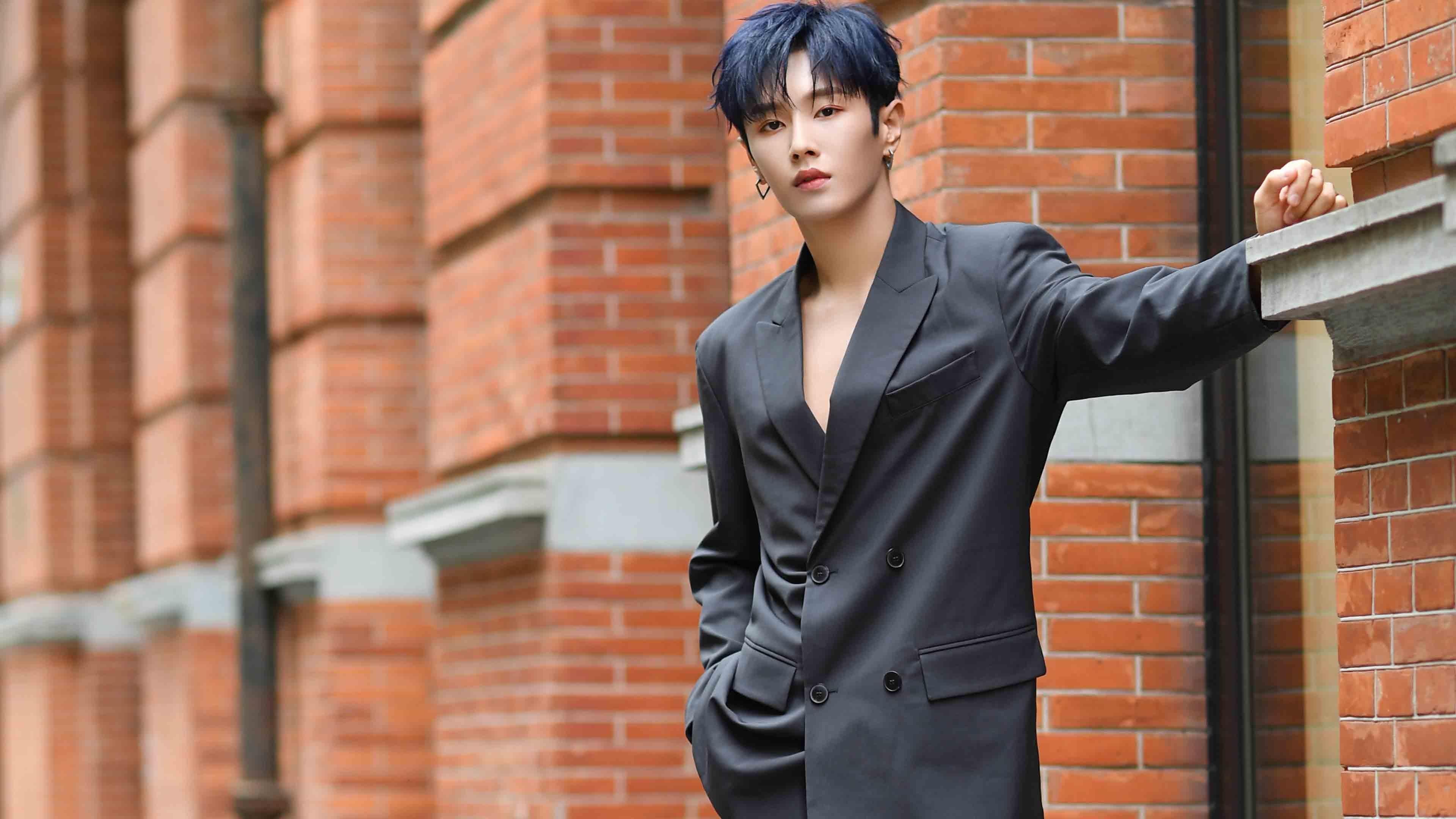 九游网页版官网-“快艇冲浪：东三叉湖赛场成为极速竞速的最佳舞台”