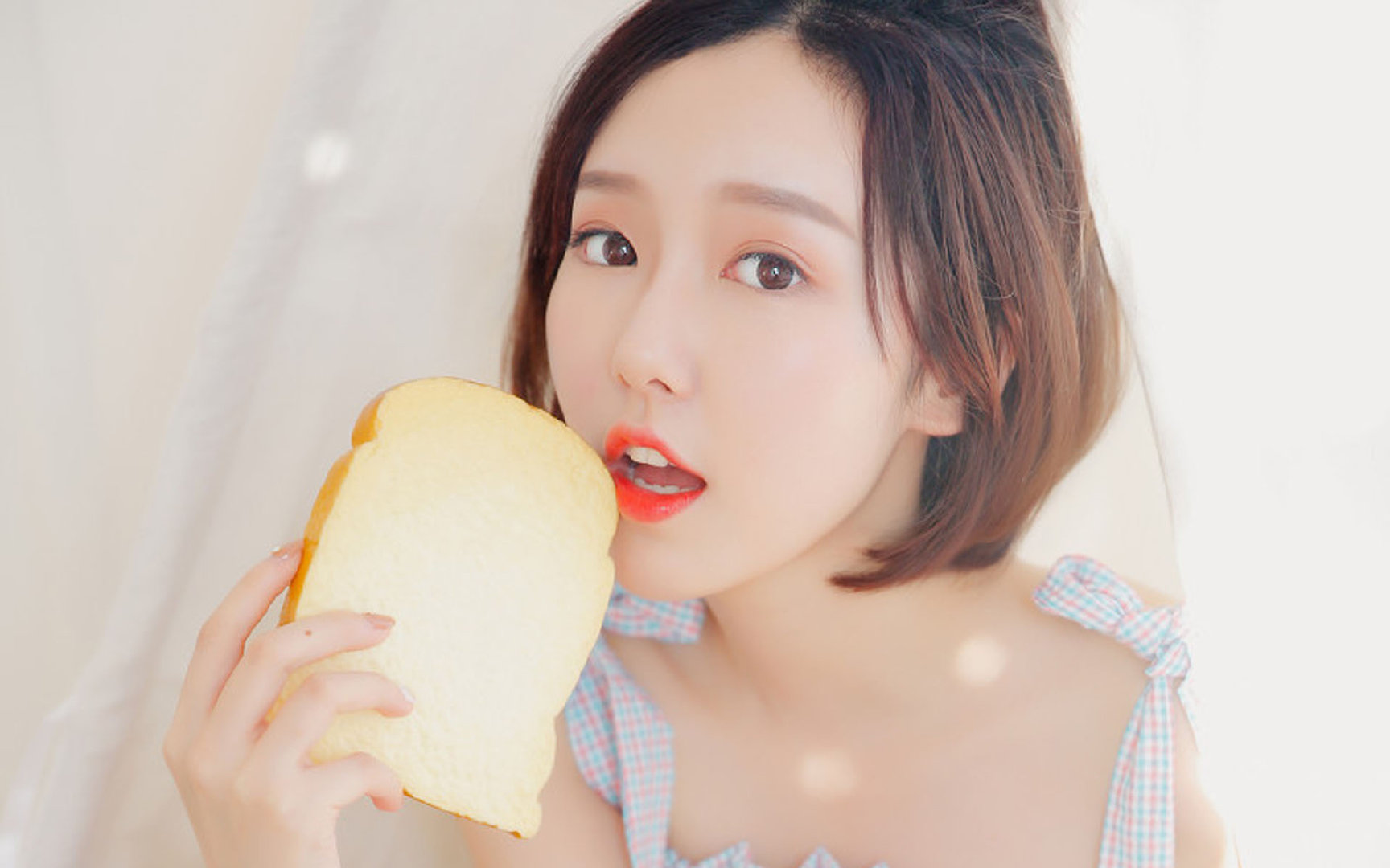 九游下载中心-谷爱凌录制课程分享滑雪安全知识，谷爱凌滑雪大跳台